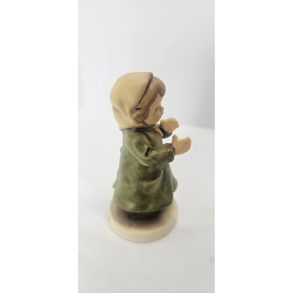 Goebel Hummel Keeping Time TMK 8 Club Figurine #2183/I Germany 2002  3.5 in